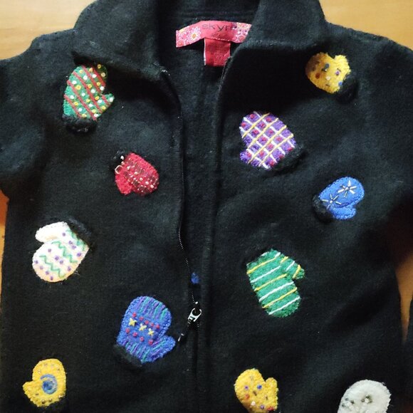 REDUCED Child's Girl Sweater "skyr girl" Size S/4 Black with Mittens pattern - Picture 2 of 4